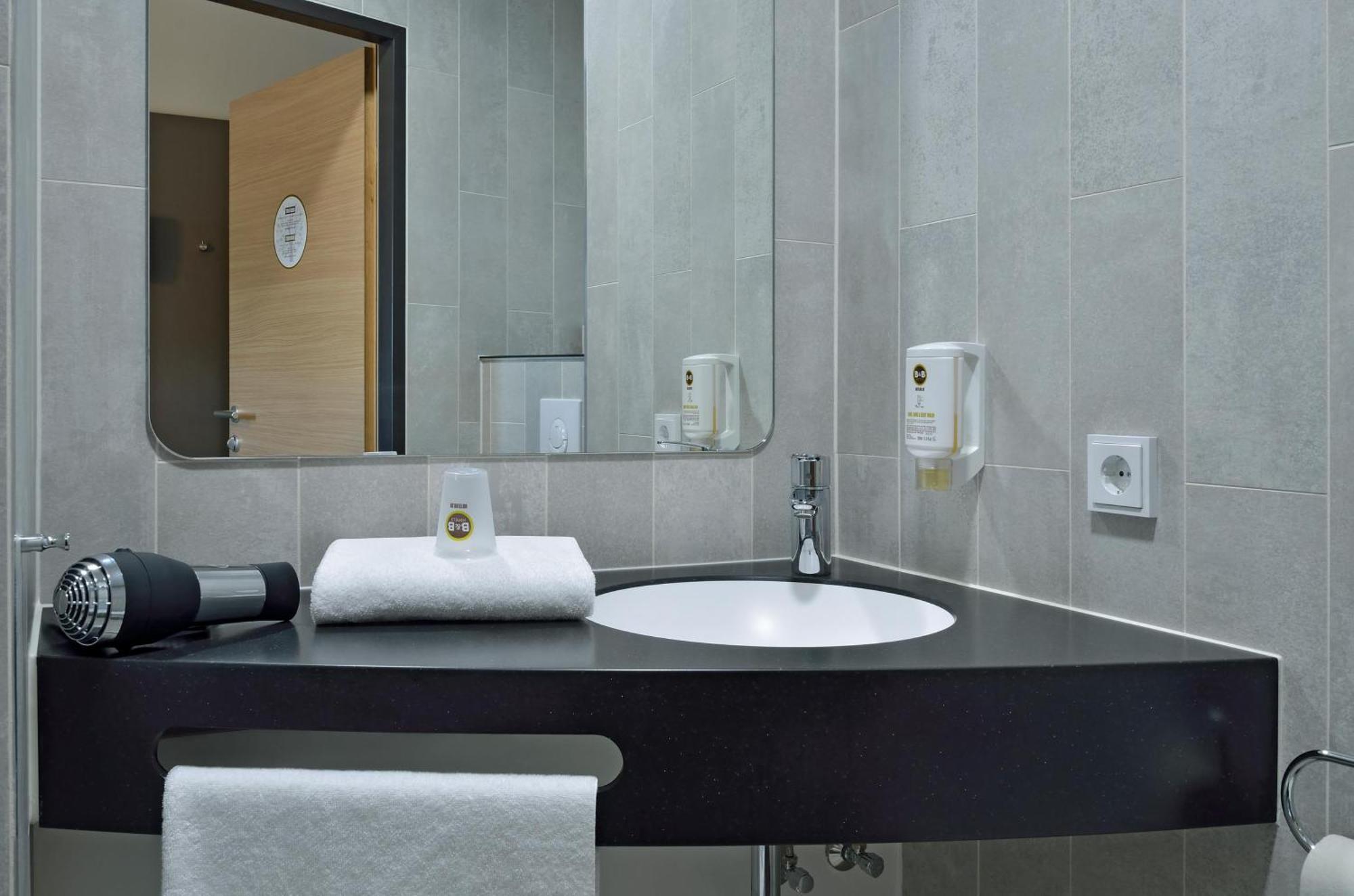 B&B Hotel Dresden City-Sued Экстерьер фото